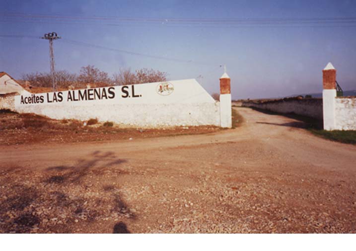 Entrada a la Almazara